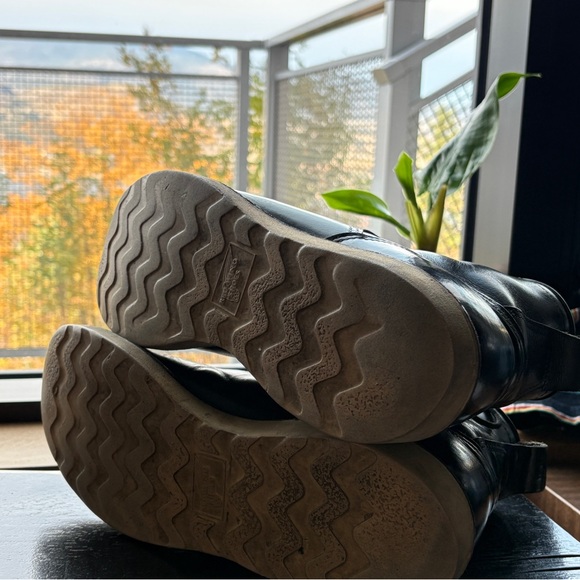 Red Wing Lineman  Black Boots 2913 Size 8D - Picture 5 of 6